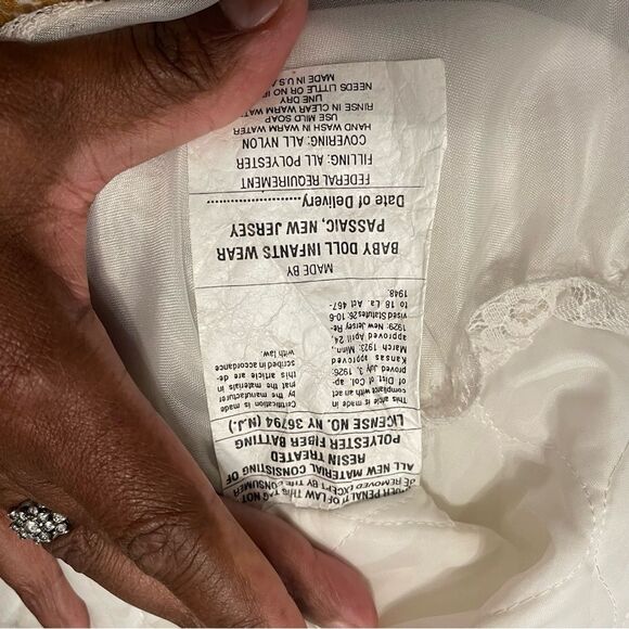 Vintage Bassinet Dust Ruffle Skirt White Cover Ruffles - Picture 3 of 3